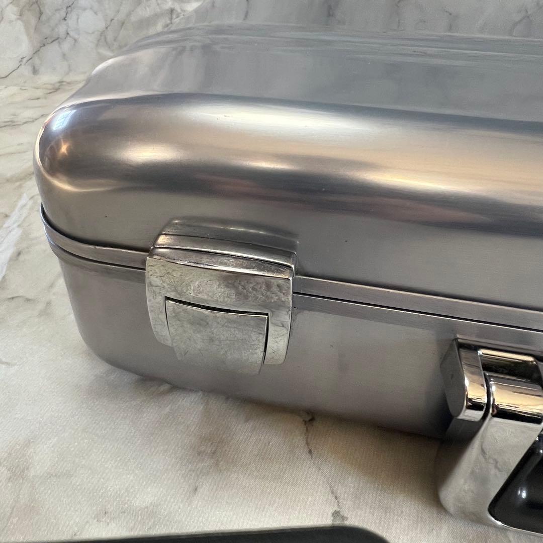 ゼロハリバートン アタッシュケース ビジネスバッグ ゼロハリ アルミケース