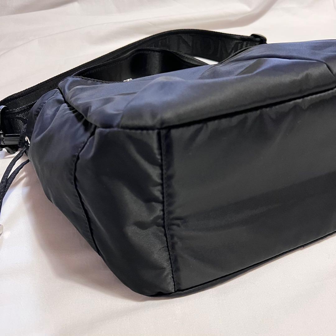 美品　NOMADIS ノマディスBASQUEMSLD 25SSショルダーバッグ