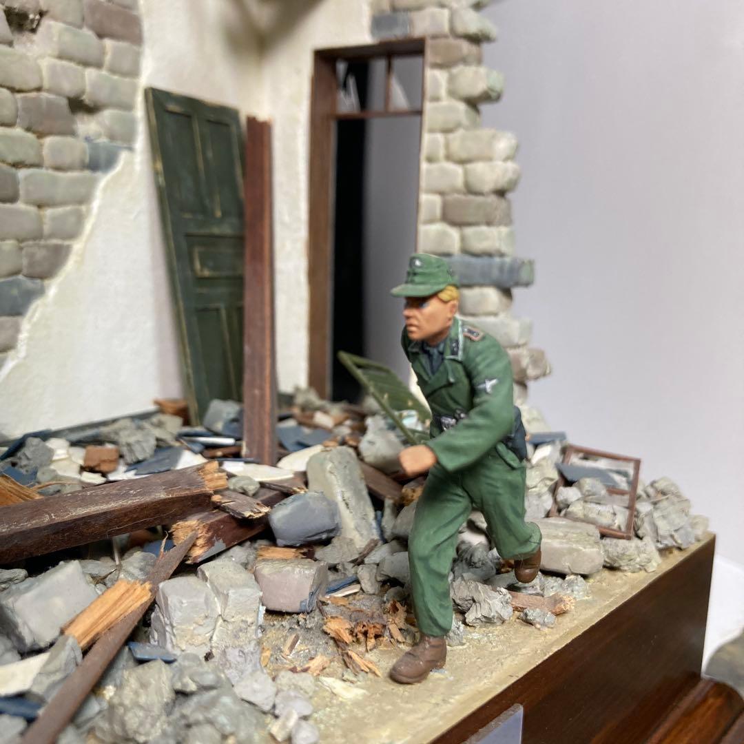 戦場ディオラマ模型完成品1/35