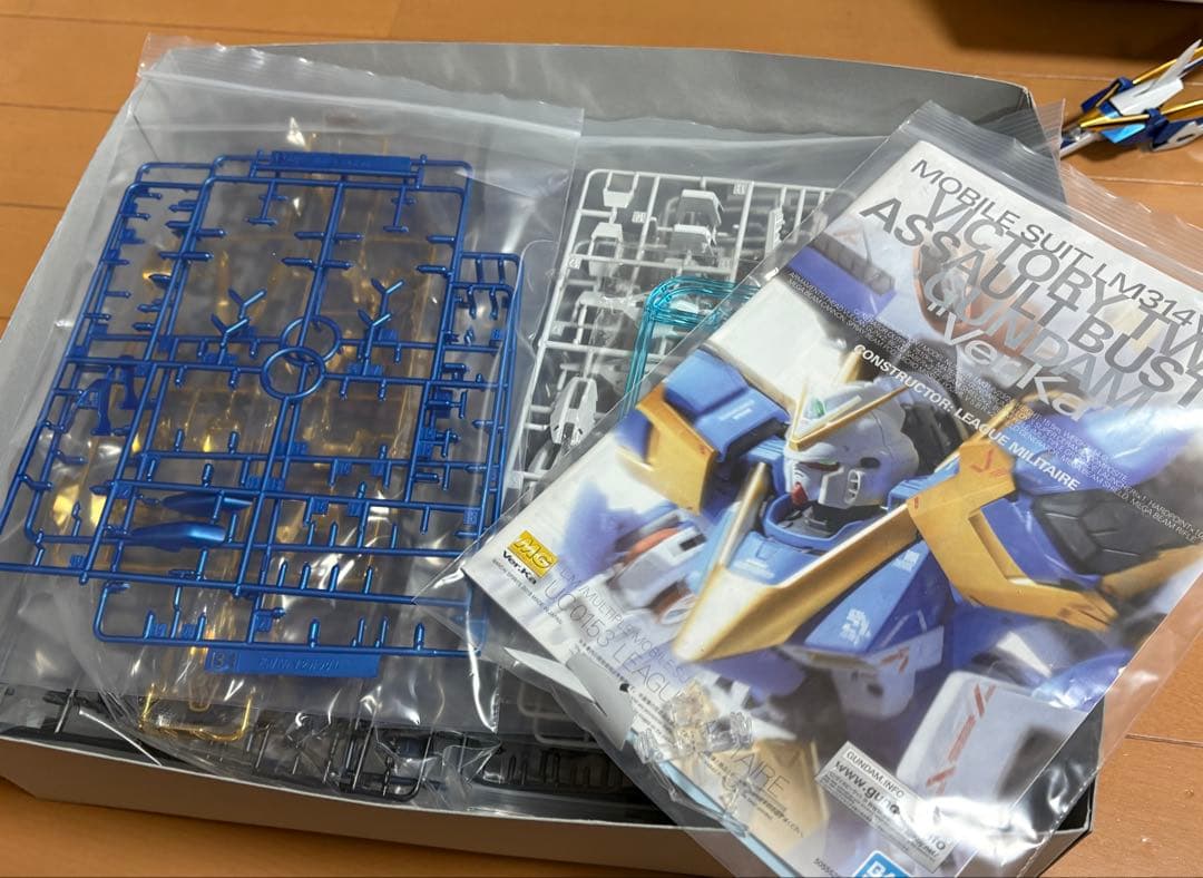 MG V2アサルトバスター Ver.Ka チタニウムF（上半身のみ作成）