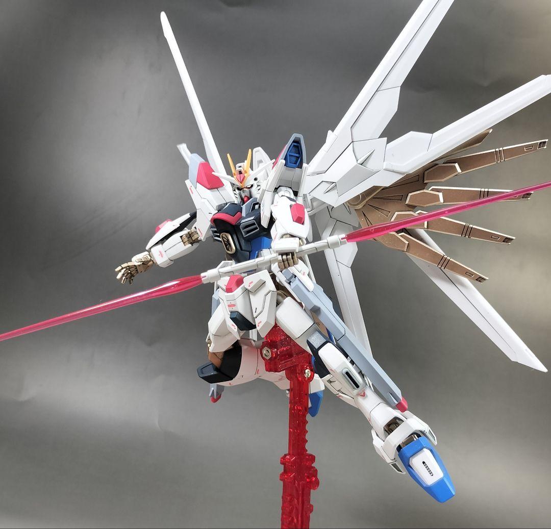 HG 1/144 マイティーストライクフリーダムガンダム 改修 全塗装 完成品