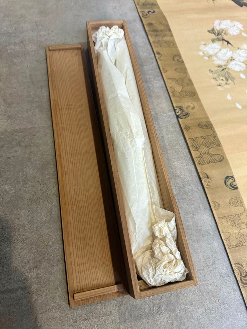 掛軸　骨董　蔵出し　花　木箱付き