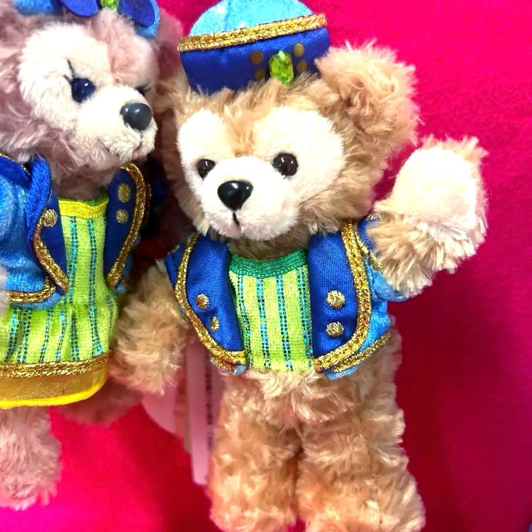 ディズニー　ダッフィー 目覚まし時計　シェリーメイ　ぬいぐるみバッジ　3点セット