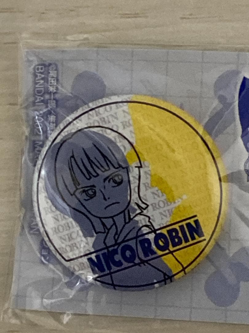 バッジ（ピン・缶）セット【コンパクト送料無料・匿名配送】ニコロビン　出品№11