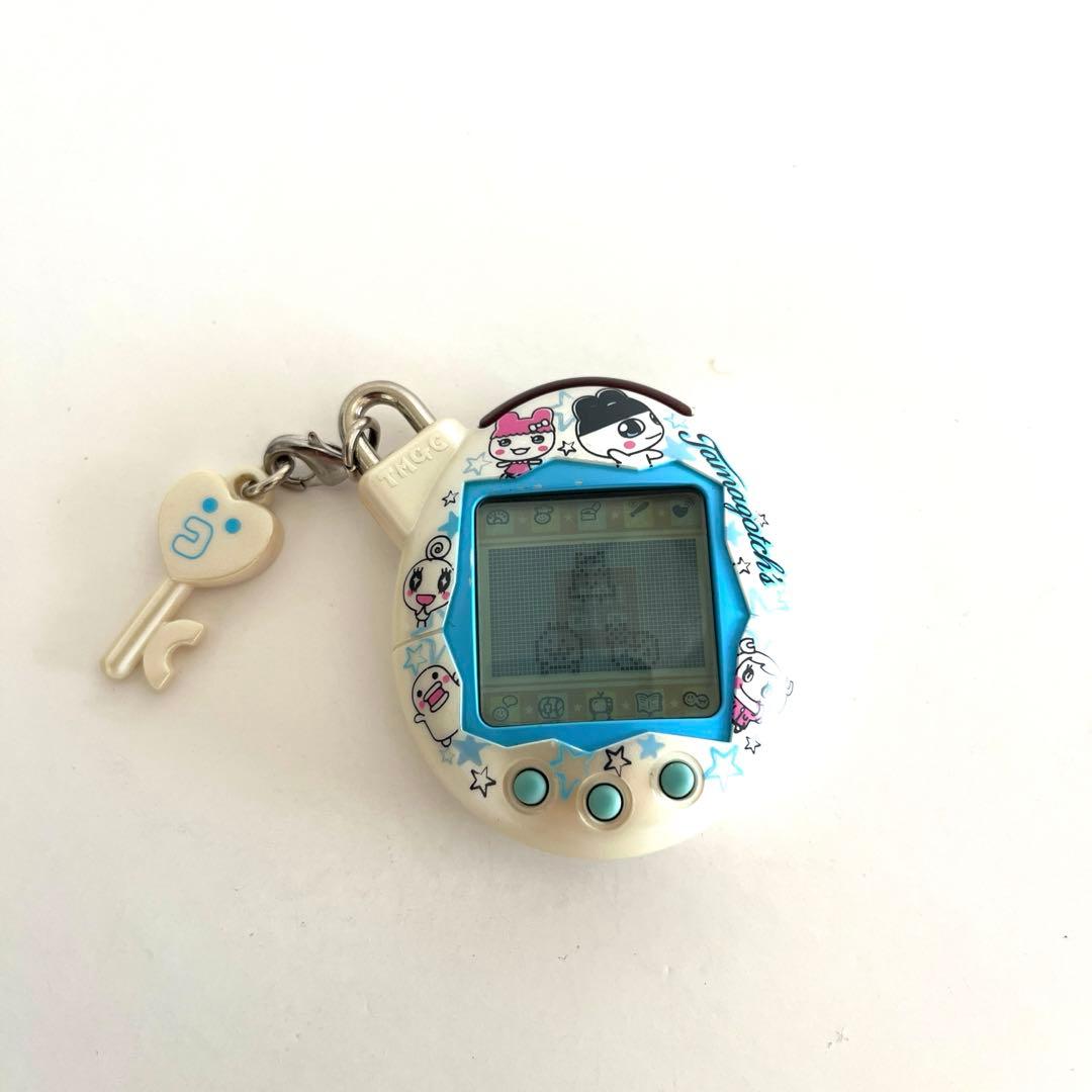 いぇー！ふぁみりーイロイロ！ たまごっちプラス ユニクロコラボ