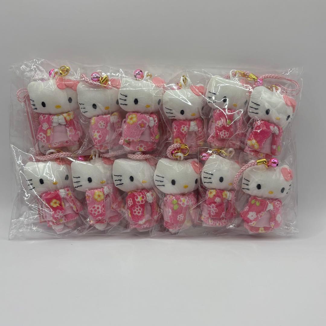 サンリオ　キテイ着物根付け12個セット