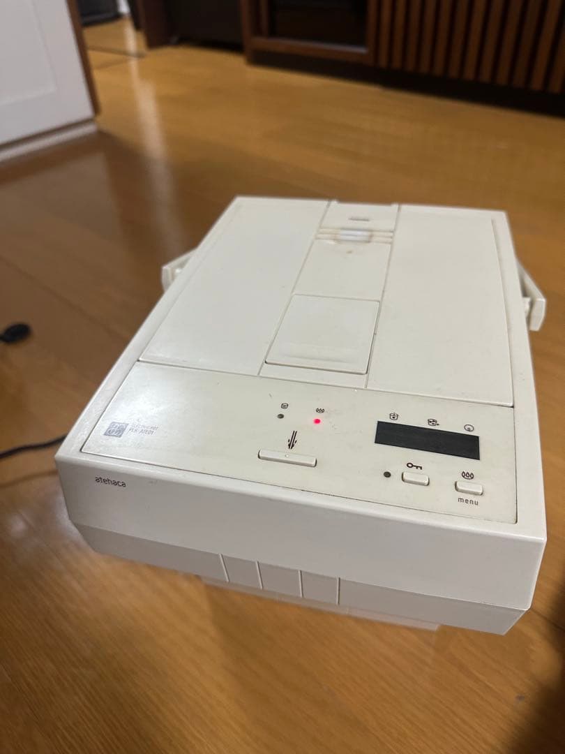 デザイン家電モダンなアテハカの電気ポット