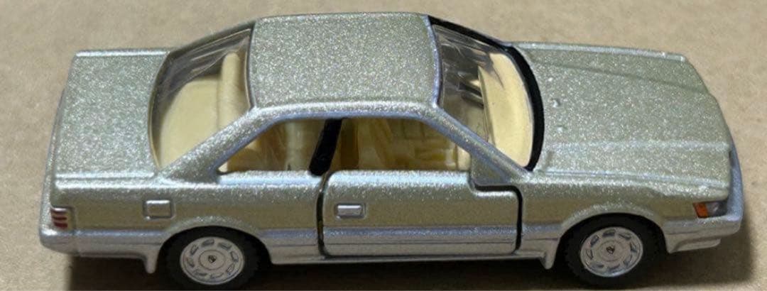 トミカリミテッドヴィンテージネオ トミカプレミアム あぶない刑事 レパード 3点