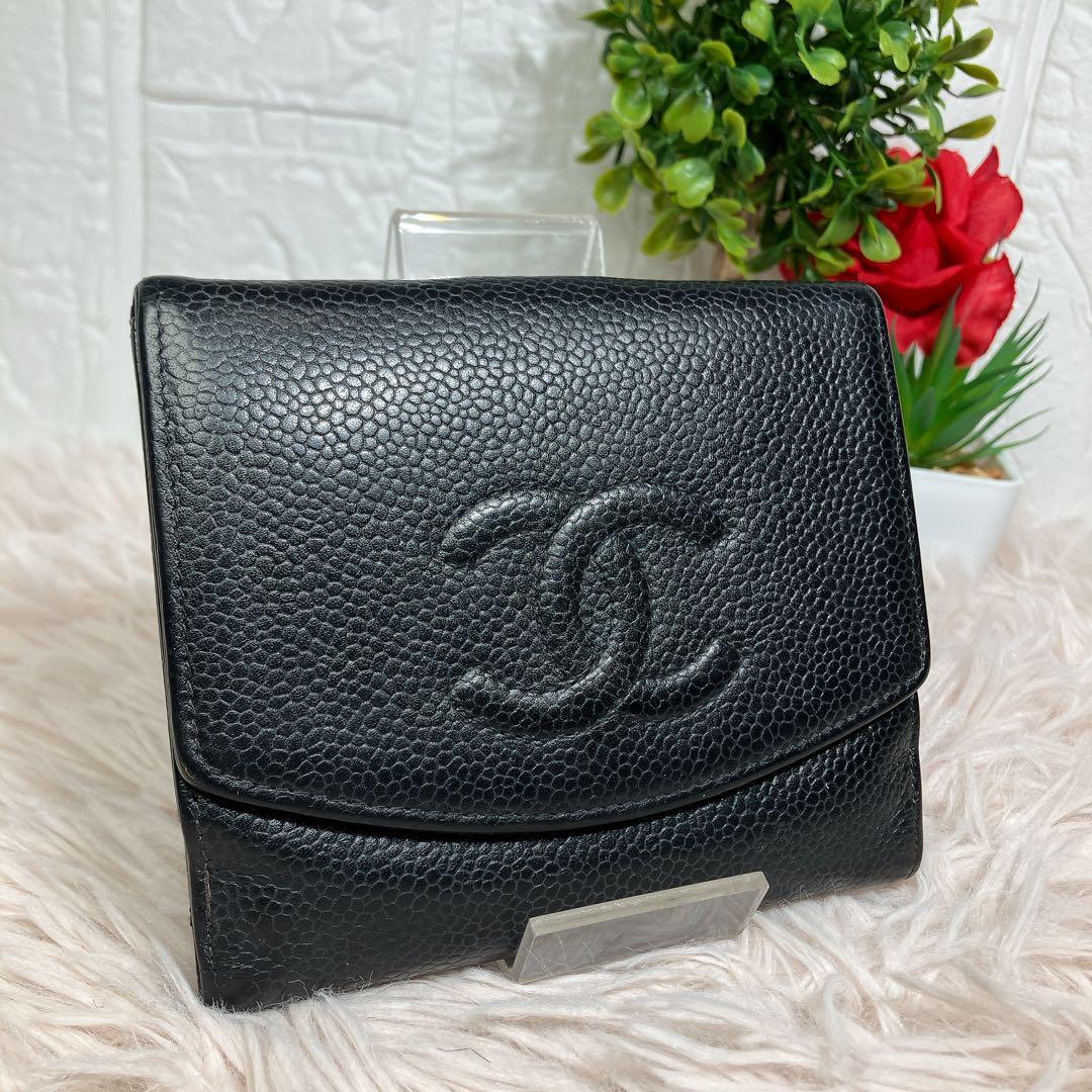 大人気 CHANEL 二つ折り財布 ココマーク キャビアスキン レザー Wホック