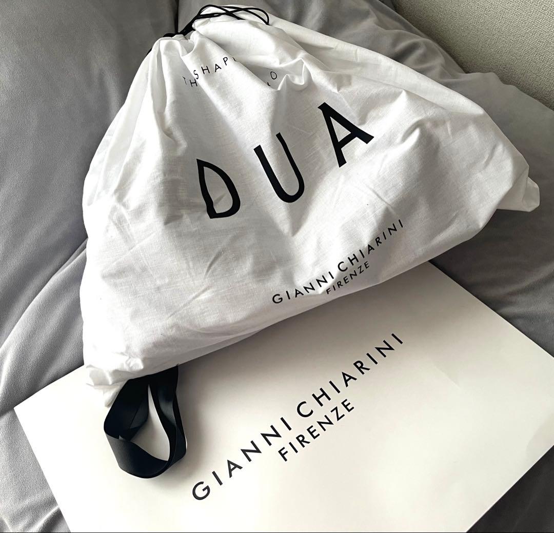 新品未使用タグ付ジャンニキアリーニショルダーバッグヨンアさん 銀座店