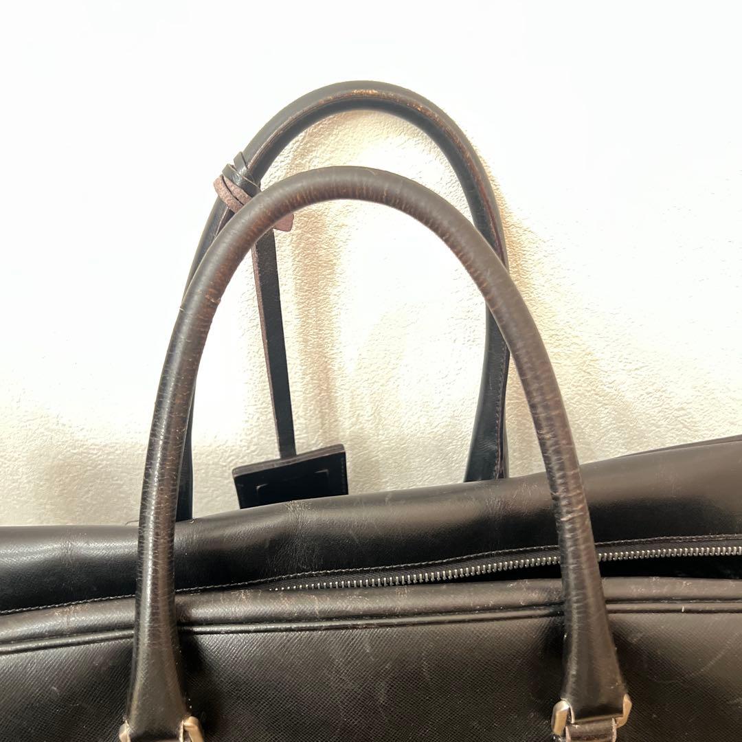PRADA サフィアーノレザー　ブリーフケース　三角プレート