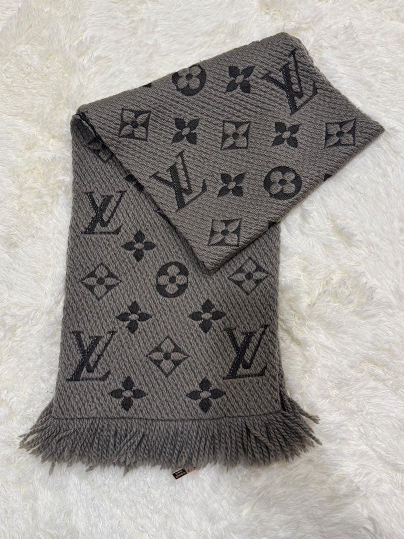 ルイヴィトンマフラー グレージュ