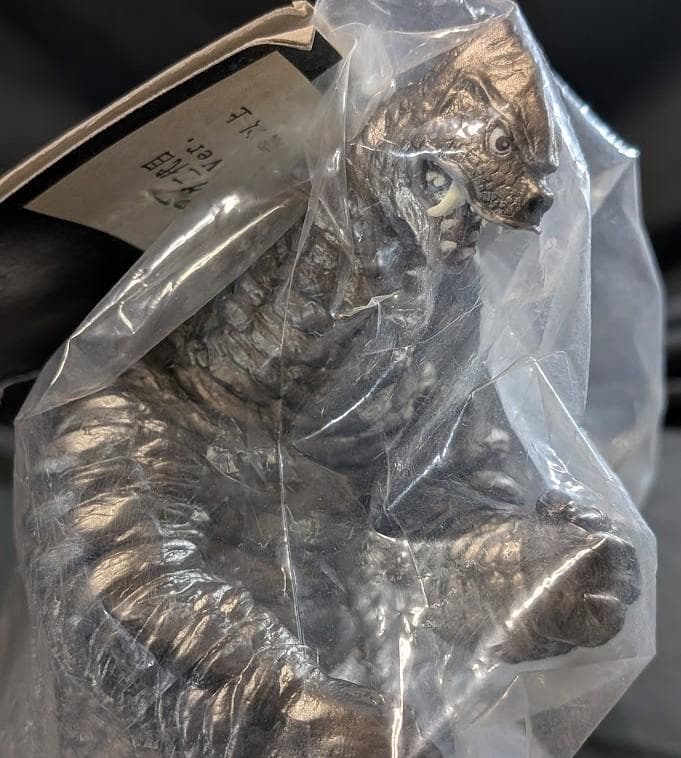 レッドキング二代目（CCP）ガンメタリックver. 500個限定ソフビ未開封