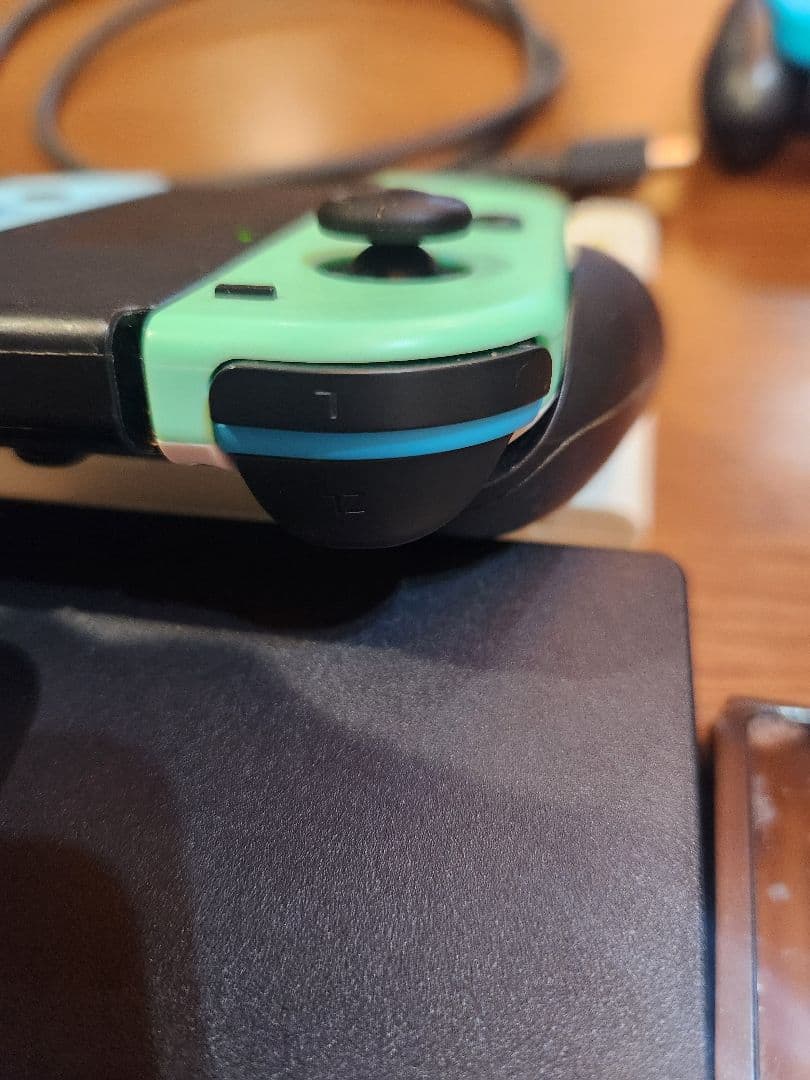 Nintendo Switch 本体 ジョイコン4個 ゲームカード2枚