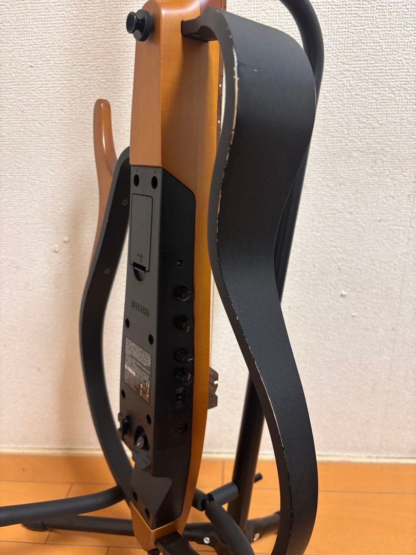ヤマハ　サイレントギター　SLG110S