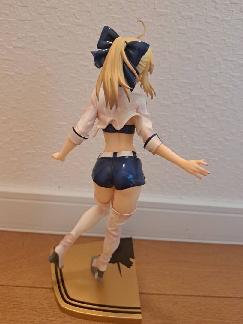 Type-moon Racing　セイバー　フィギュア