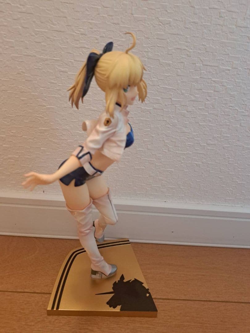 Type-moon Racing　セイバー　フィギュア