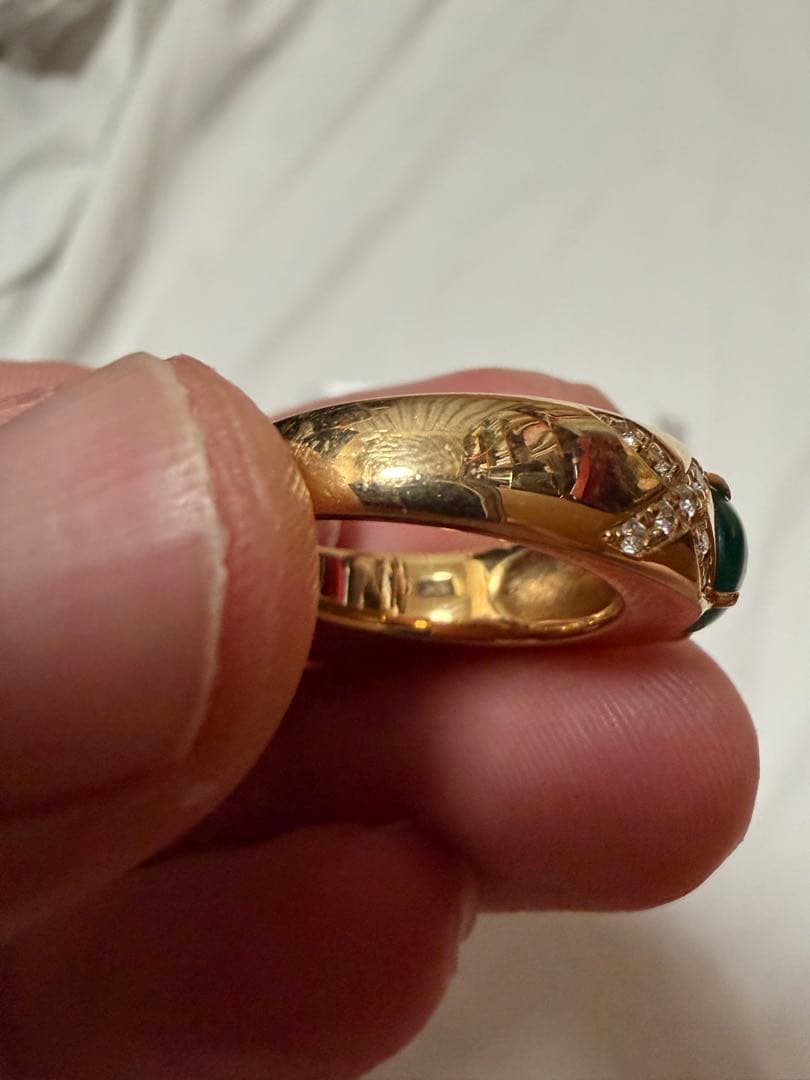 緑色の石 リング　K18