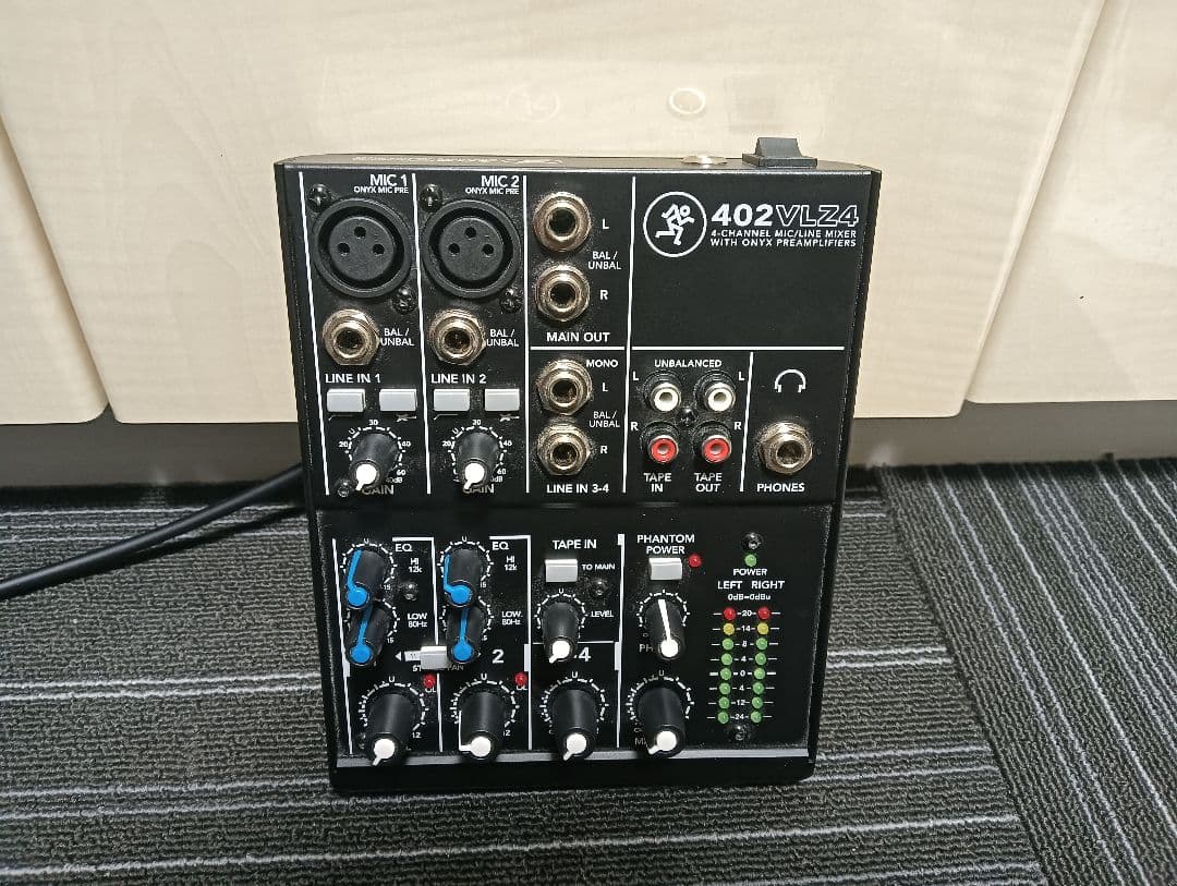 Mackie 402VLZ4 アナログミキサー