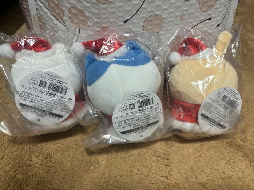 ちいかわ サンタさんだ！持ちますマスコット ちいかわ ハチワレ うさぎ