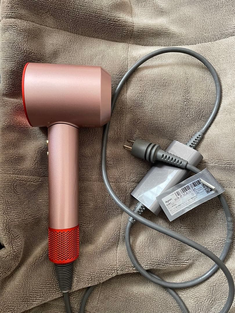 ダイソン　ドライヤー　HD08 さくらロゼ　ヘアードライヤー