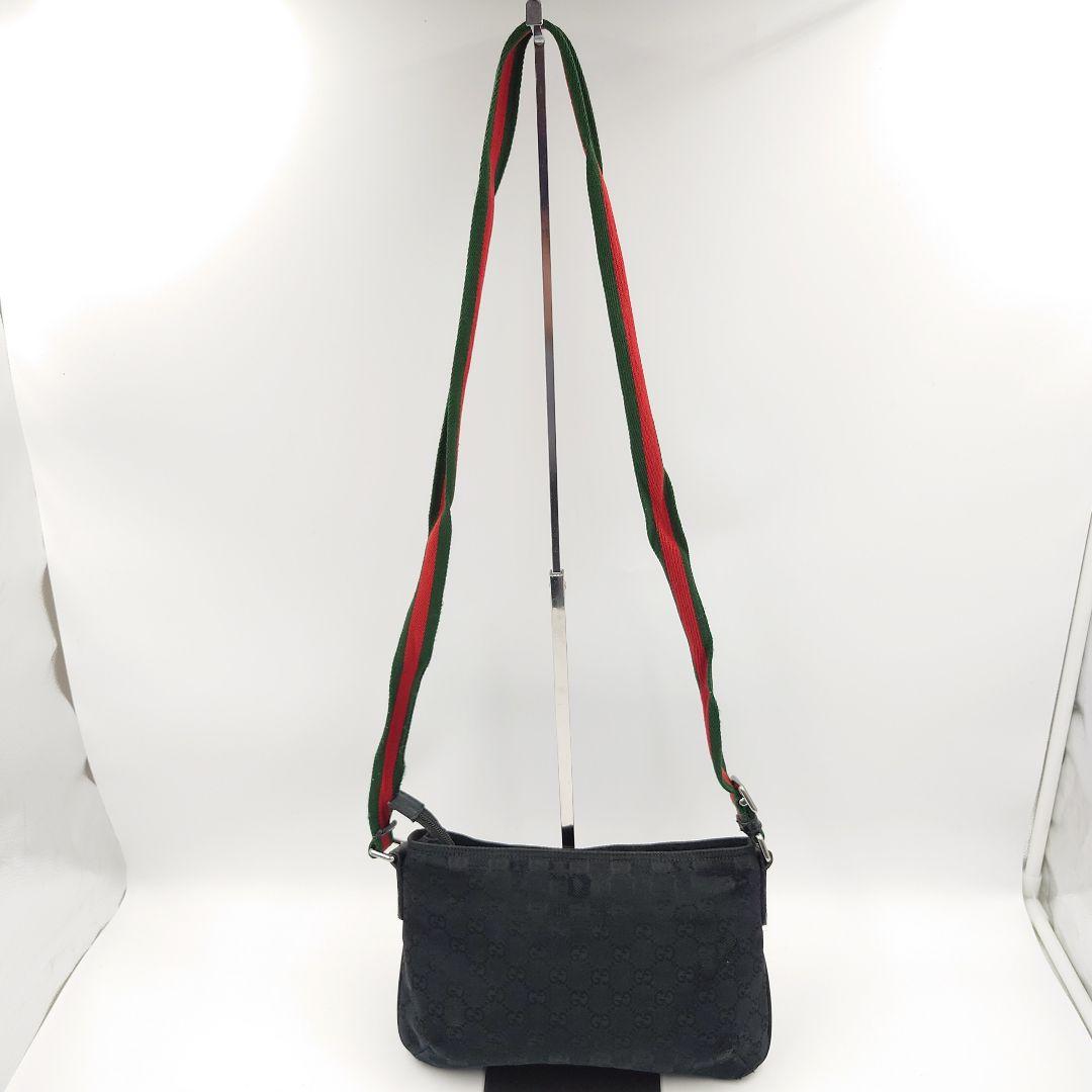 GUCCI ショルダーバッグ 斜め掛け GGキャンバス シェリーライン グッチ
