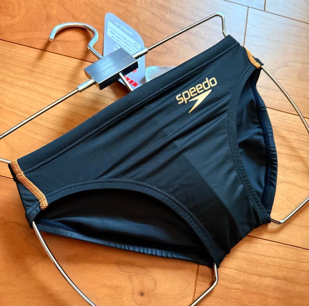 【新品】SPEEDO ショートブーン　ブラック×ゴールド SSサイズ 競泳水着