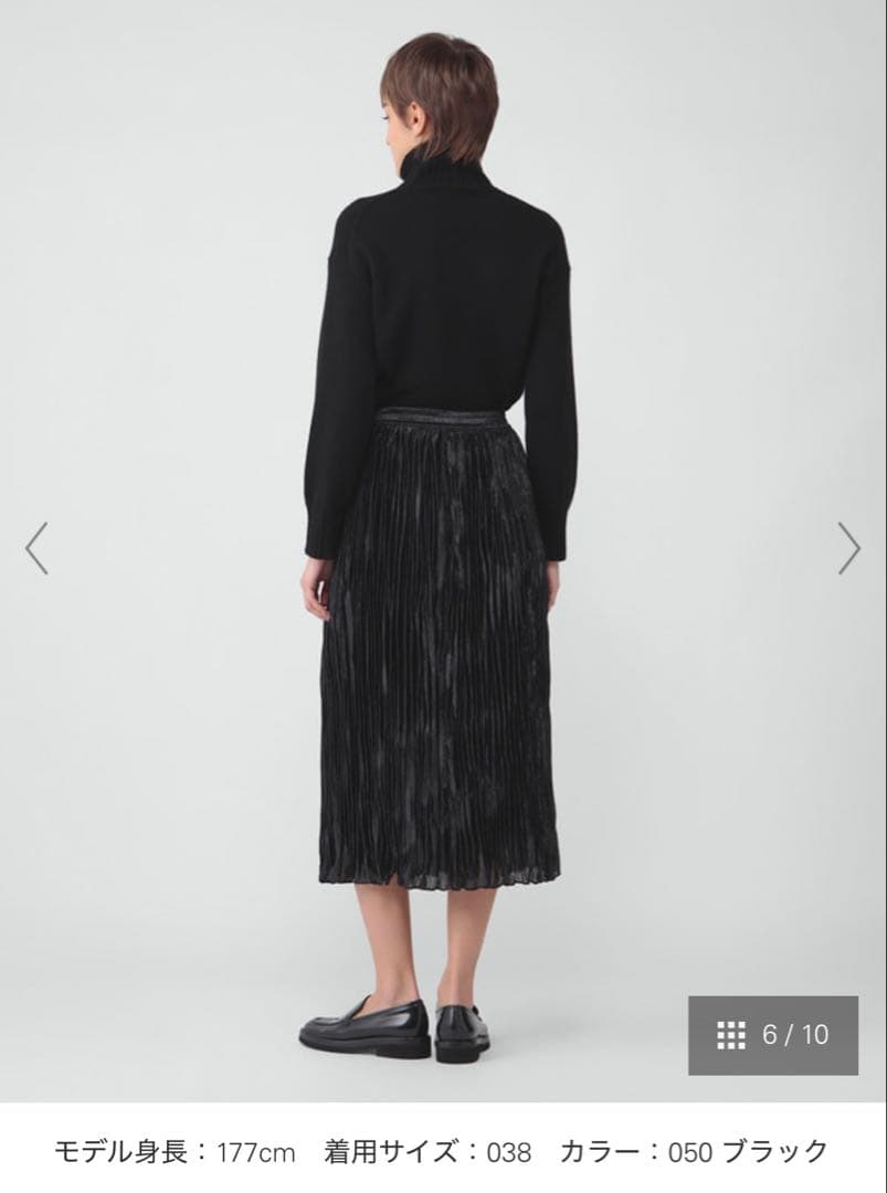 【theory luxe 2025新作⚫︎グロス加工スカート】