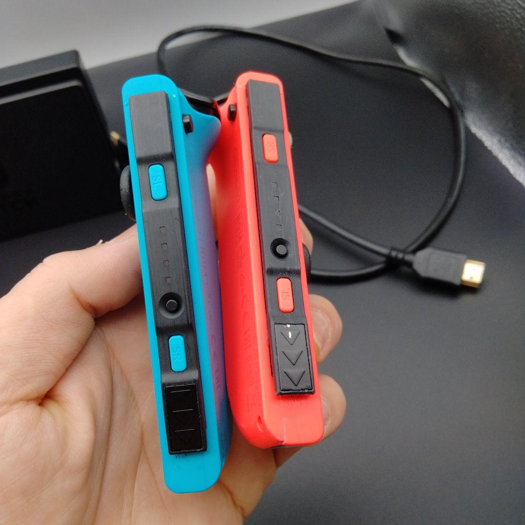 ★任天堂 Nintendo Switch 本体 付属品あり 箱無し