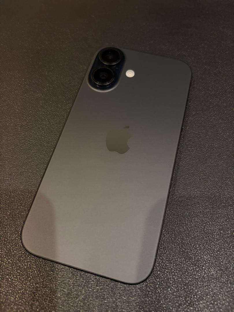 Apple iPhone 16 ブラック 128GB バッテリー100%