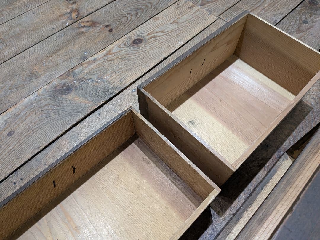 1116　アンティーク　杉の小引き出し　小箪笥　収納棚　ケース　古家具　レトロ