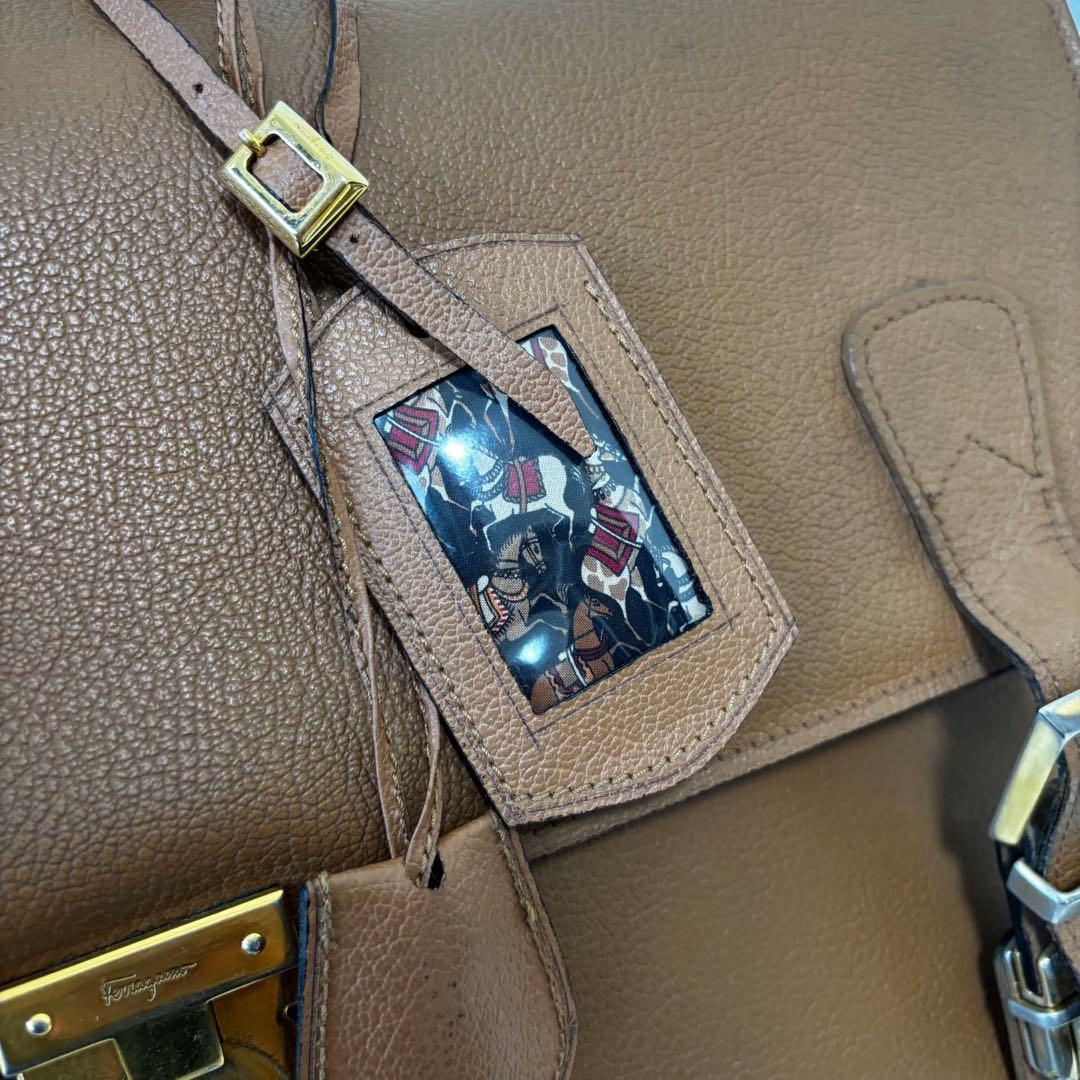 SalvatoreFerragamo ✨ブリーフケース　ガンチーニ　馬車柄　本革