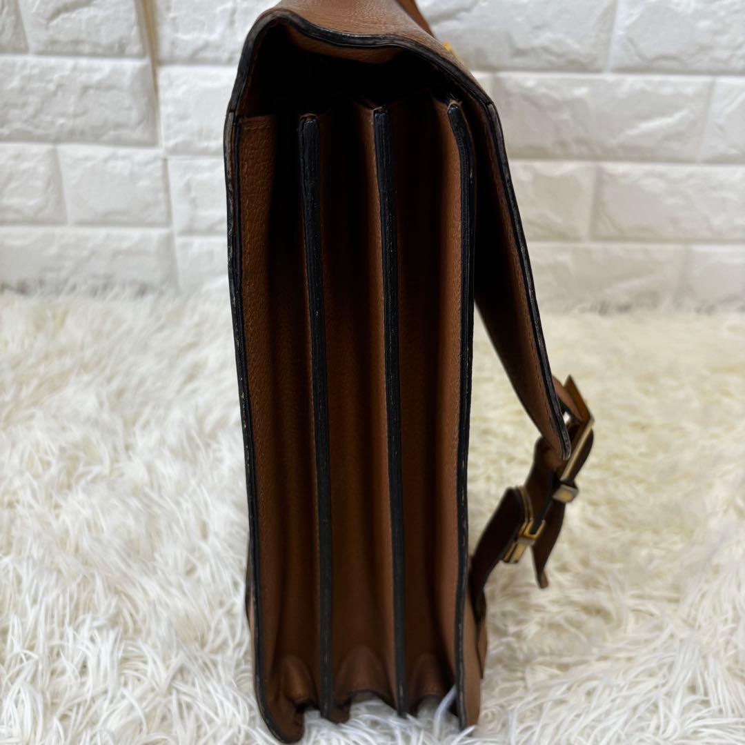 SalvatoreFerragamo ✨ブリーフケース　ガンチーニ　馬車柄　本革