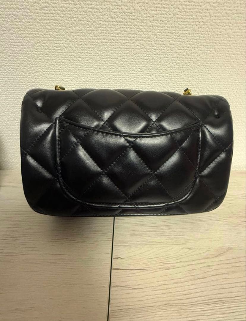 CHANEL キルティングショルダーバッグ ハートチェーン ノベルティ