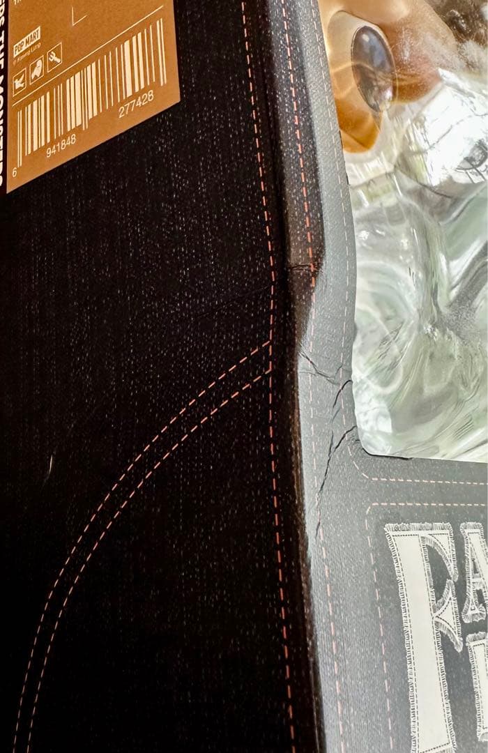 ラブブ　THE MONSTERS FALL IN WILD