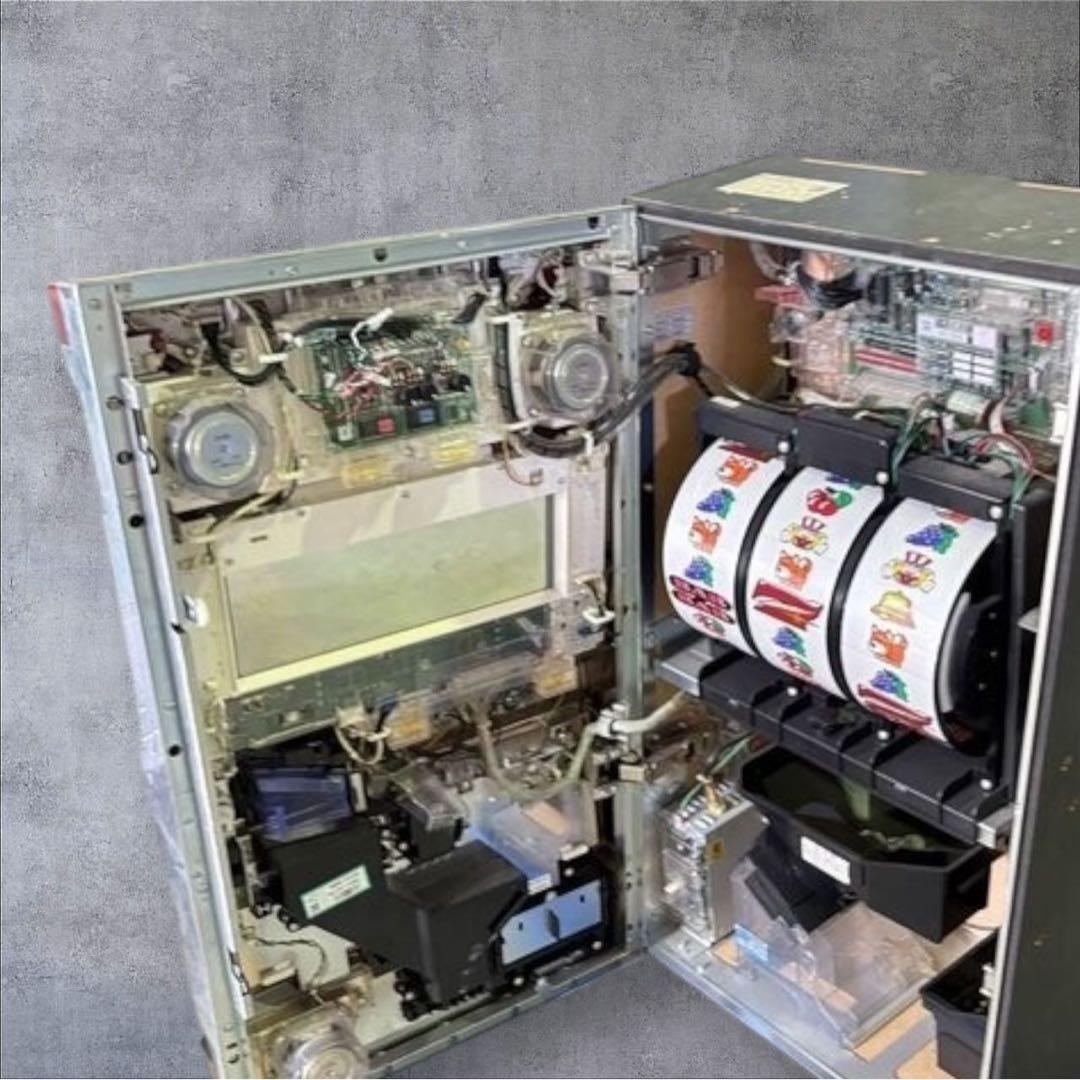 スロット実機 ファンキージャグラー 動作品 鍵・メダル付き