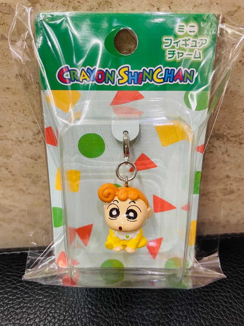 クレヨンしんちゃん　ミニフィギュアチャーム　全6種