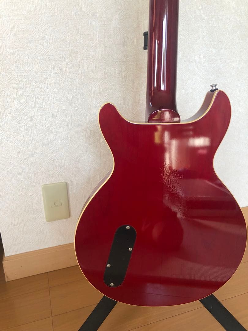 レッド セミホロウボディ エレキギター