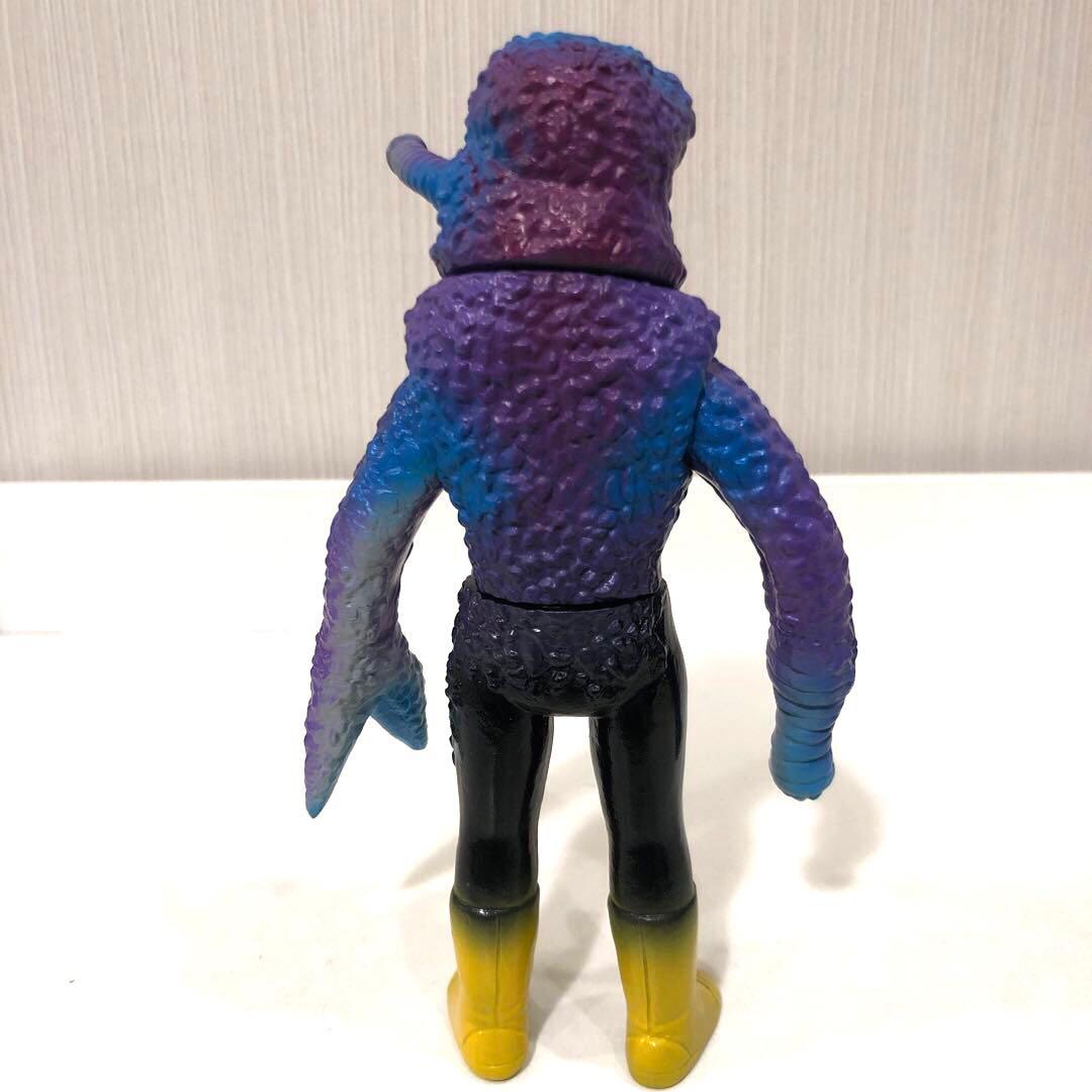 東映レトロソフビコレクション　ヒルカメレオン（ミドルサイズ）