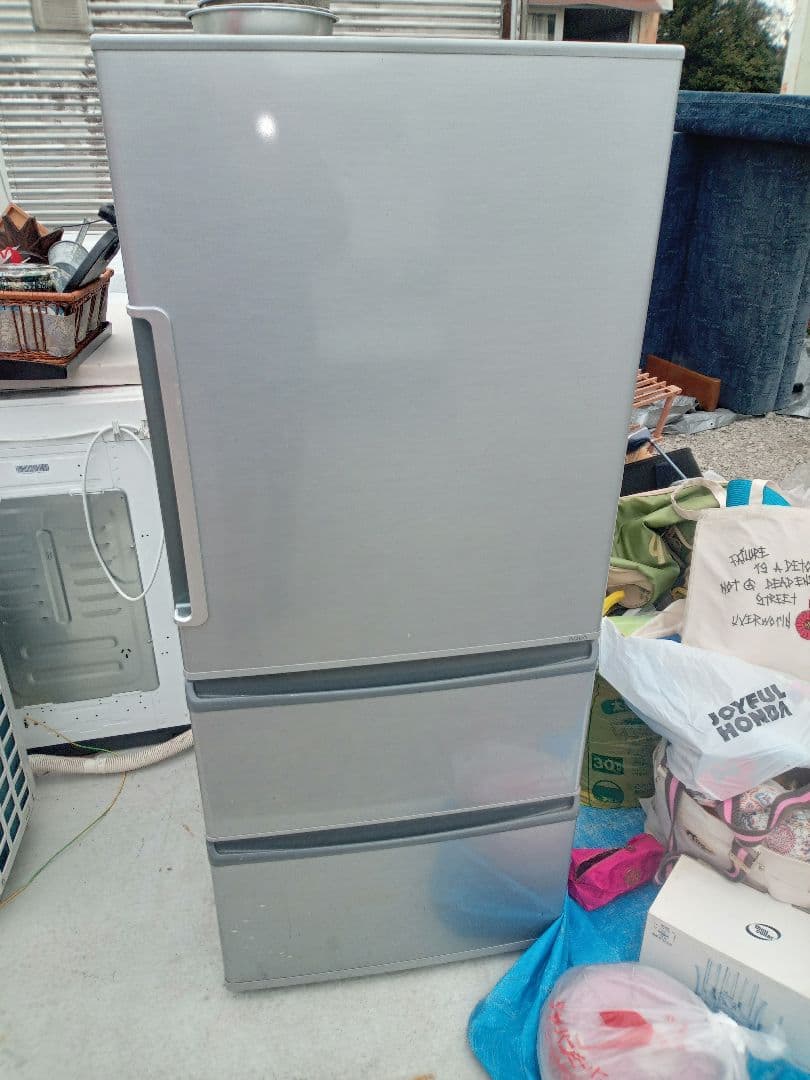 冷蔵庫　2017 272リッター　群馬埼玉栃木