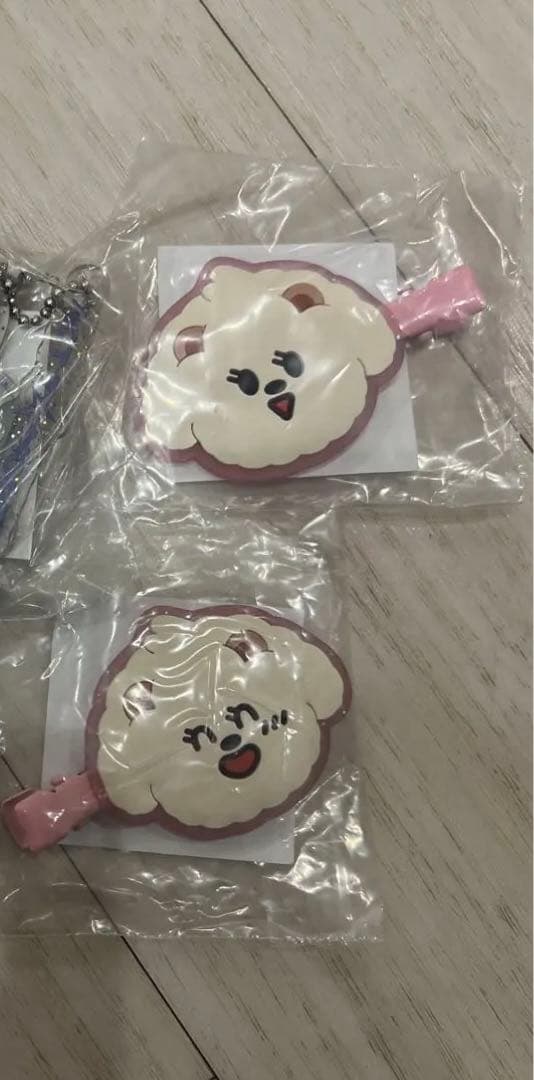 TXT プルバトゥ バムグッ　ヘアクリップ カプセルトイ　ボムギュ