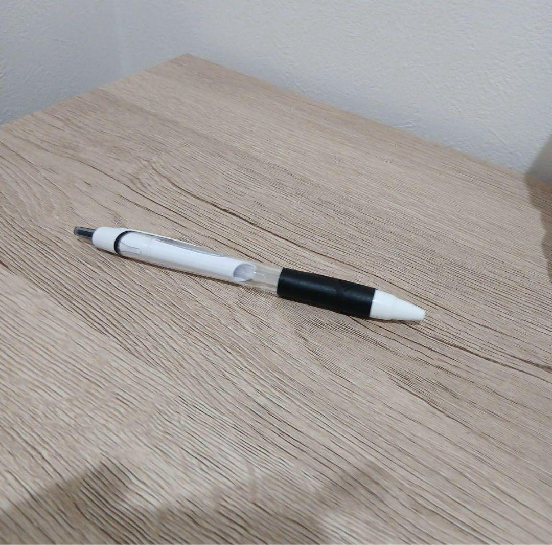 ホワイト ブラック ボールペン