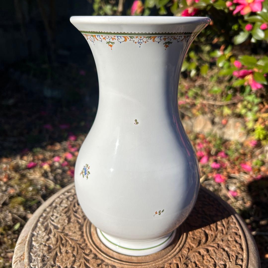 フランス製 ムスティエ（Moustiers）手描き 花模様 蝶々 陶器 花瓶