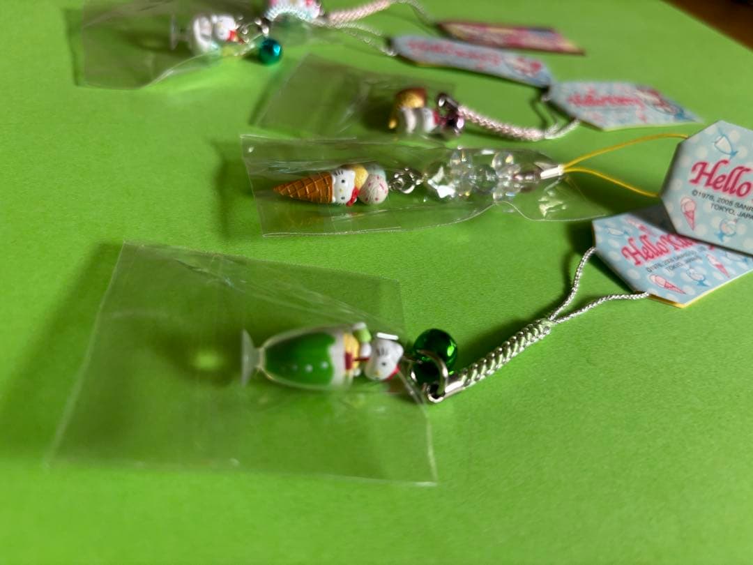 キティ　ストラップ　ソフトクリーム　アイスクリーム　メロンソーダ　ストップ　希少