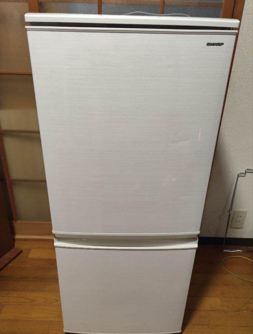 2019年製 どっちもドア冷蔵庫（137L）近隣配送無料＋保証＋設置込