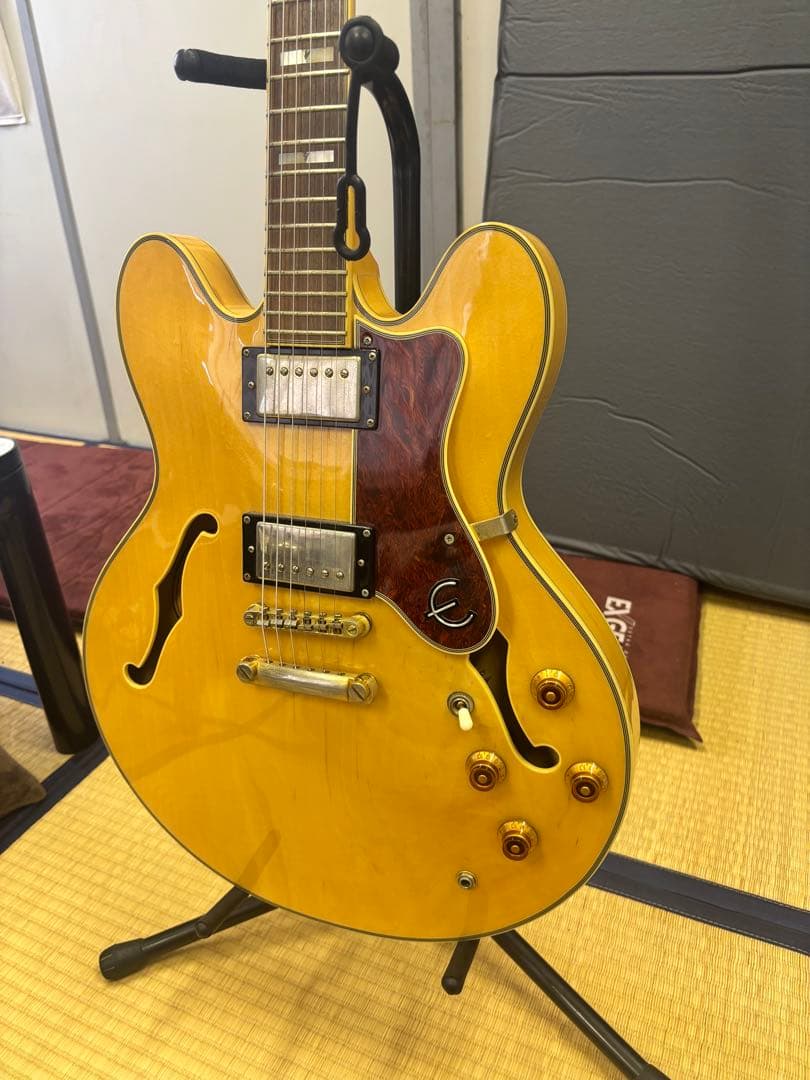 Epiphone シェラトン セミアコ セミハードケース付