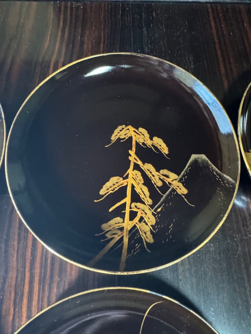 漆塗り絵皿 富士山風景入り 19枚セット（推定 江戸時代初期）