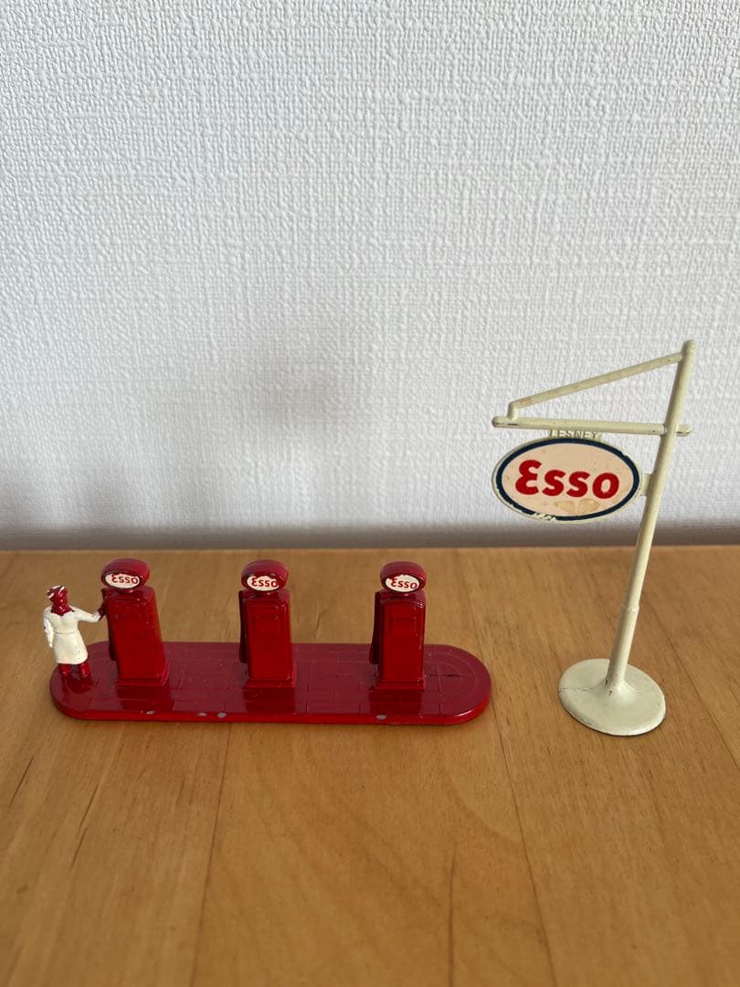 マッチボックス　レズニー　ESSO（エッソ）