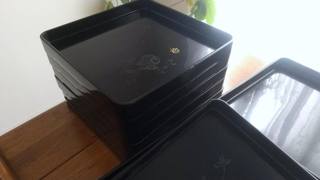 大正14年　『漆器黒膳』10枚セット　木箱入り　打ち出の小槌柄　1925年