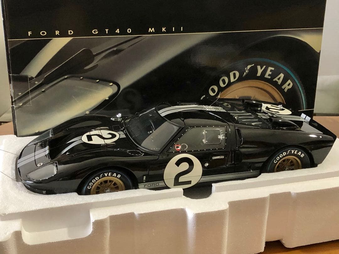 ★絶版 激レア！￼￼EXOTO 1/10 FORD GT40 MkⅡ